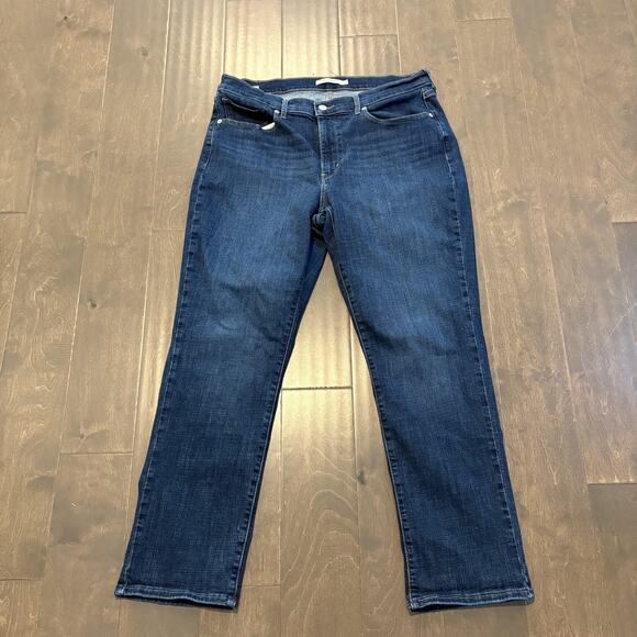 Levi's‎ Jeans Women 33x30 Blue Classic Straight Dark Wash Denim Stretch 5-Pocket - Picture 2 of 16